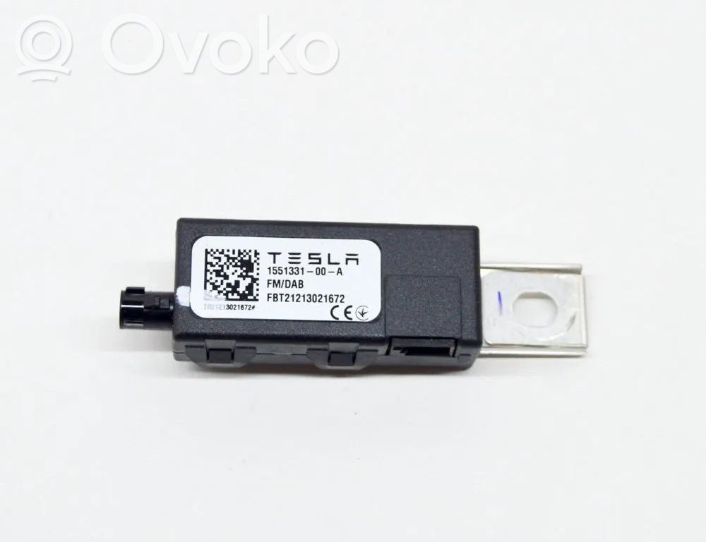Tesla Model 3 Antenos stiprintuvas 