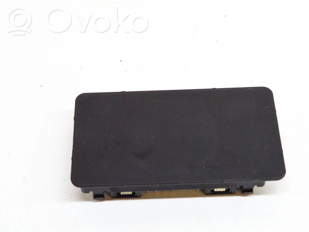 KIA Niro Wireless charging module 