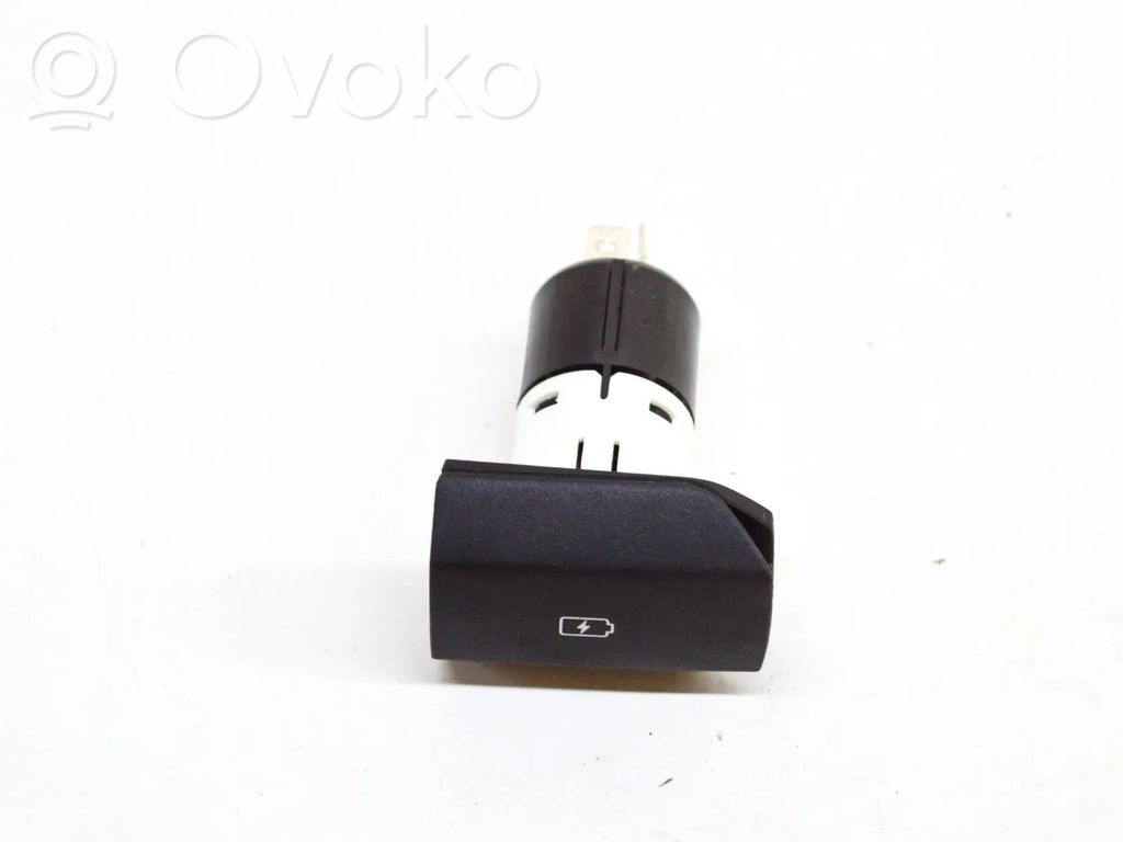 Enchufe conector USB   96125M6000