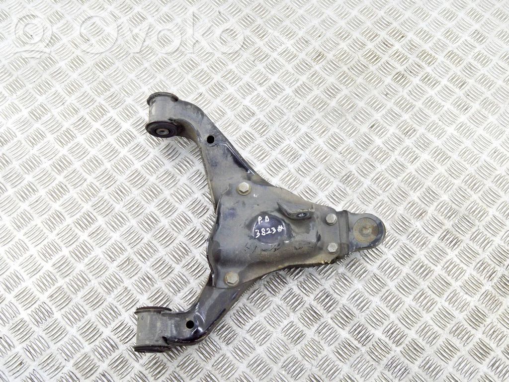 Mercedes-Benz Sprinter W907 W910 Braccio di controllo sospensione anteriore inferiore/braccio oscillante