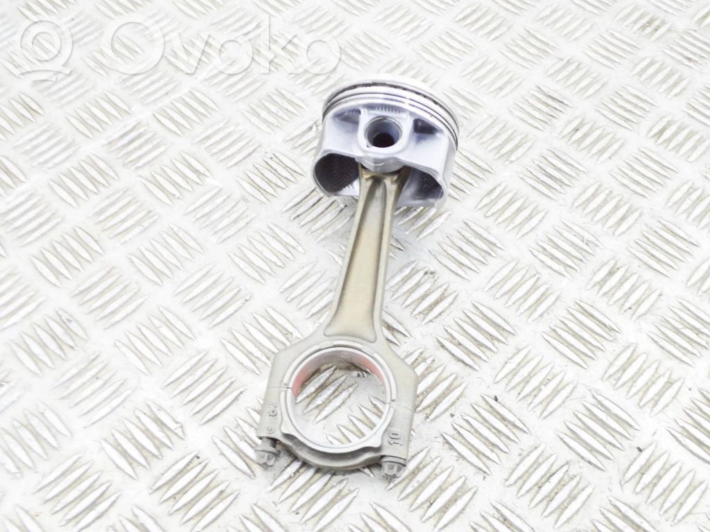 BMW X4 G02 Piston 