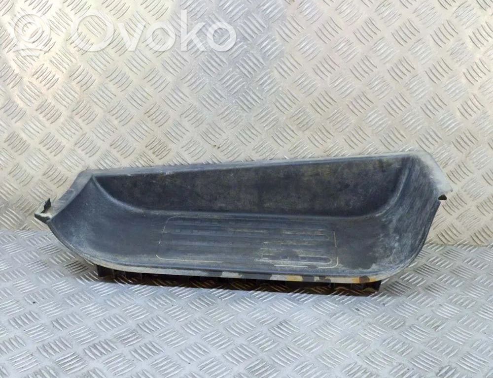 Volkswagen Transporter - Caravelle T5 Orurowanie boczne progów SUV'a 