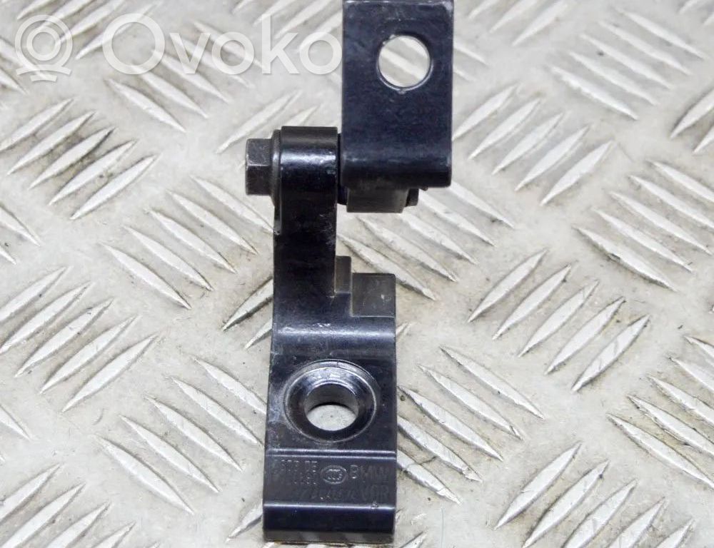 Front door upper hinge   A04657,7266680
