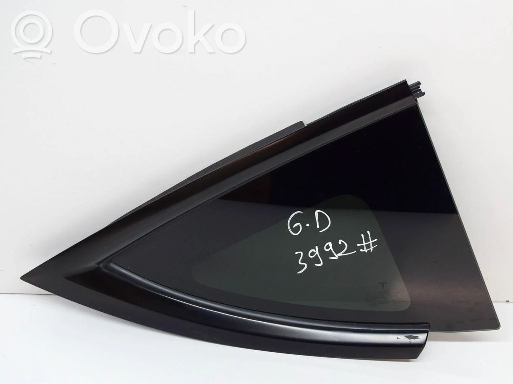Tesla Model Y Rear side window 