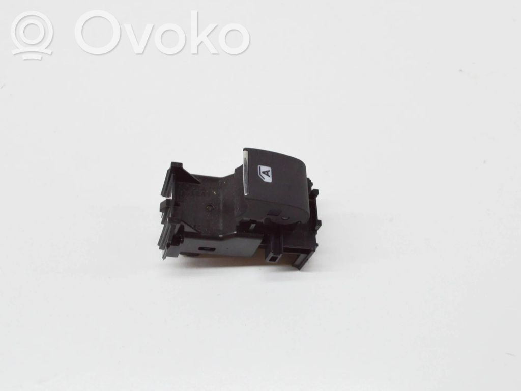 Toyota Camry VIII XV70 Interruptor del elevalunas eléctrico