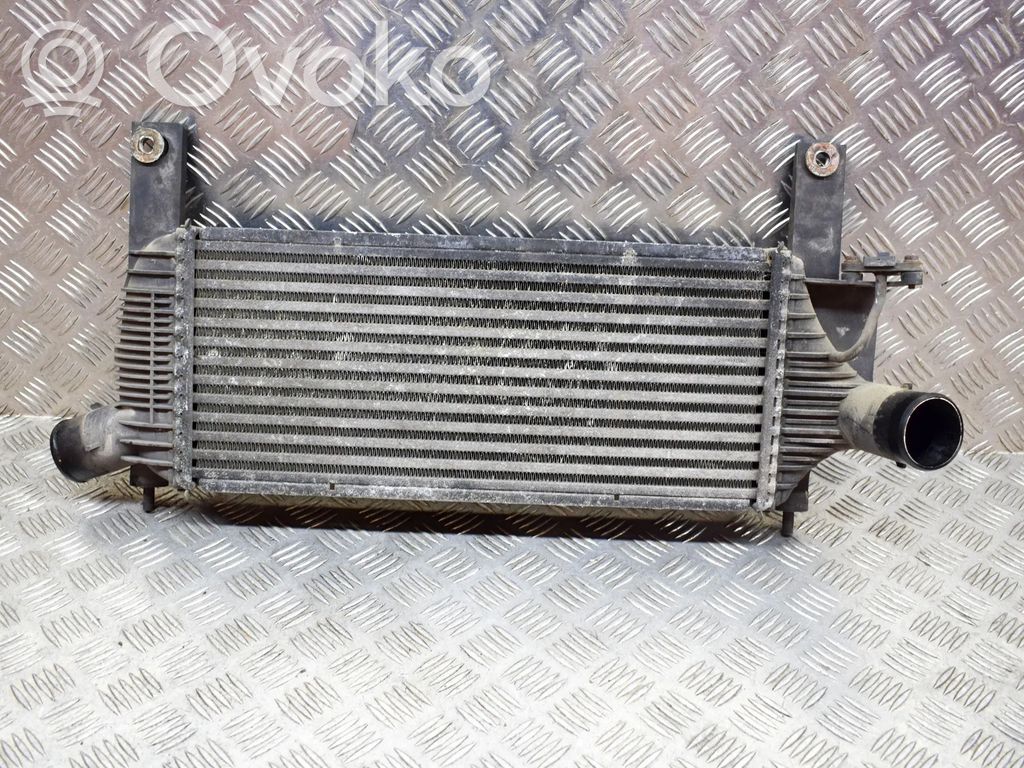 Nissan NP300 Interkūlerio radiatorius 