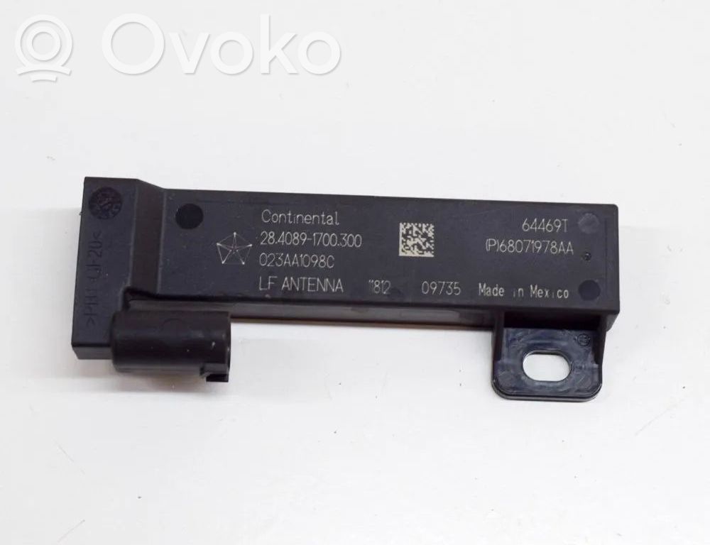 Maserati Levante Keyless system antenna 