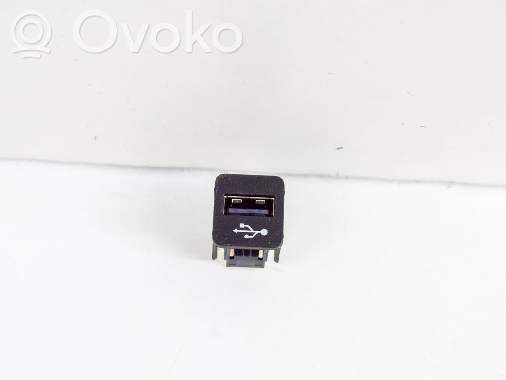 Enchufe conector USB   9229294