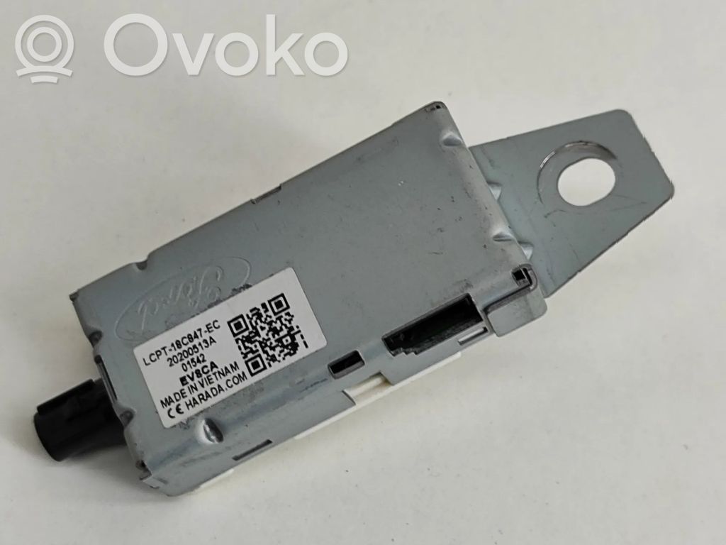 Ford Puma Antenos stiprintuvas 