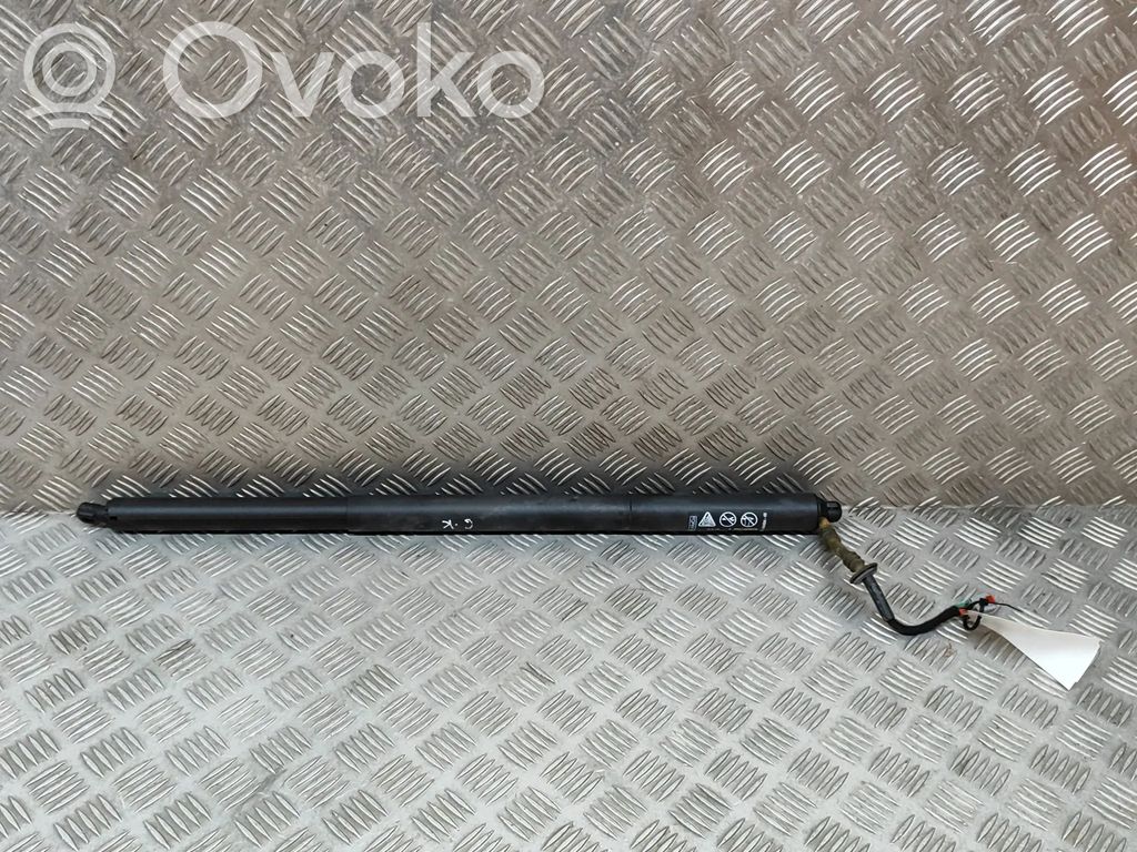 Ford Puma Tailgate/trunk strut/damper 