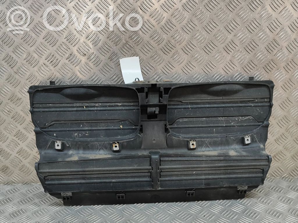 BMW X5 E70 Oro paėmimo kanalo detalė (-ės) 