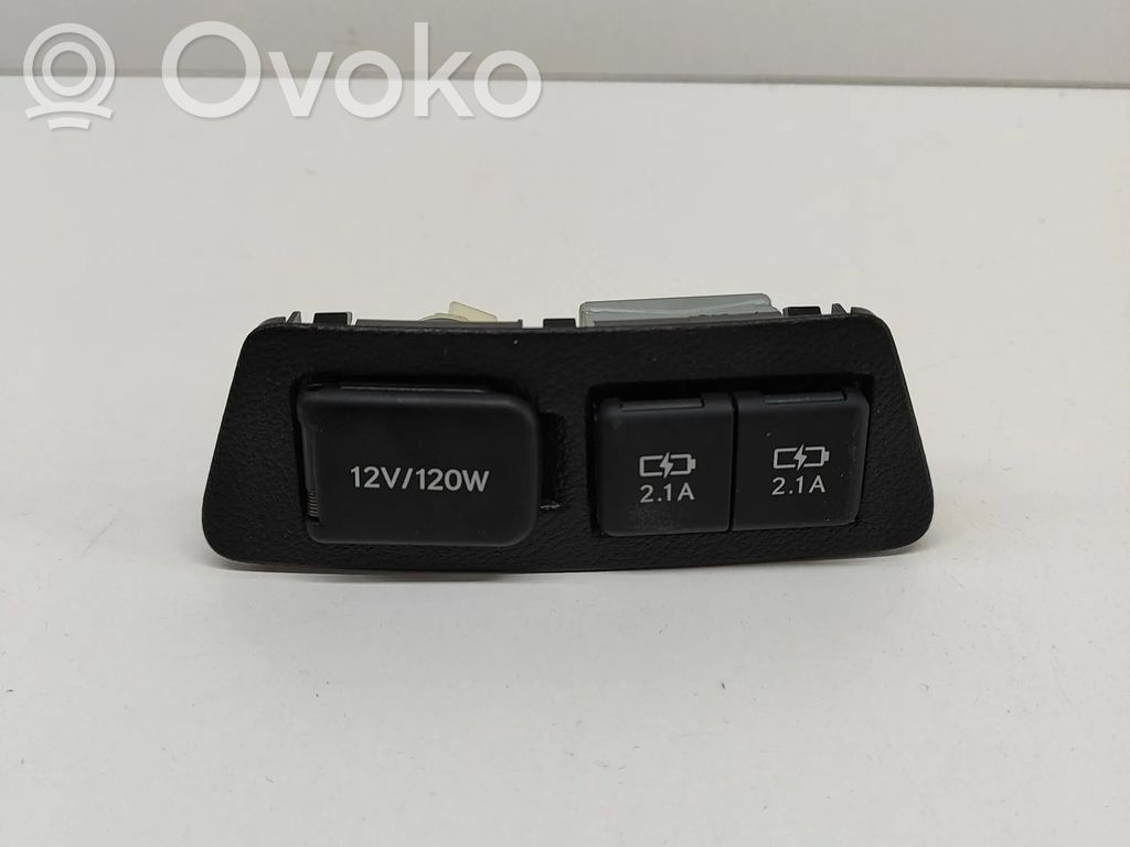 Lexus ES 250 - 300 - 330 USB socket connector 