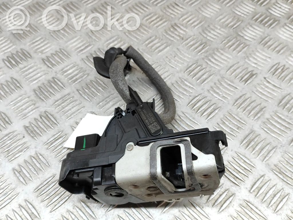 Ford Fiesta Slēdzene (pie roktura) 