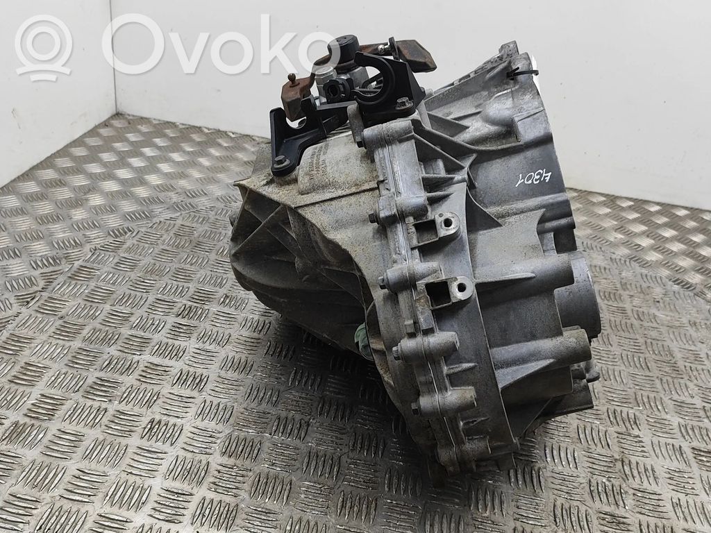 Volvo XC60 Manualna 6-biegowa skrzynia biegów 