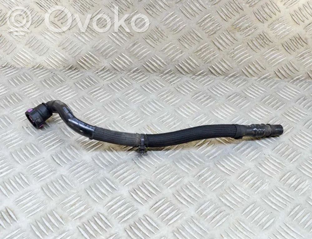 Jaguar I-Pace Engine coolant pipe/hose 