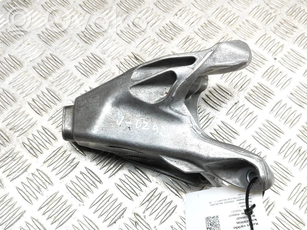 Porsche Macan (95B) Engine mounting bracket 