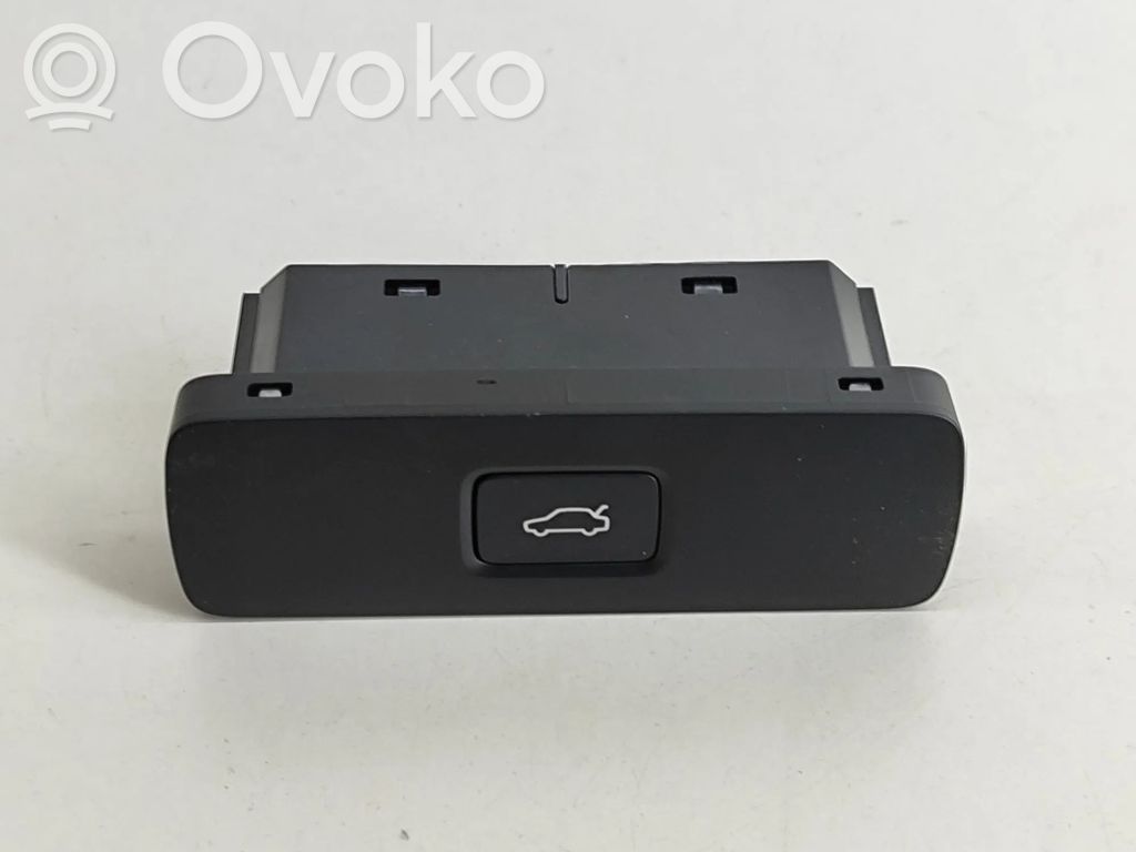 Tailgate/boot open switch button   32350330