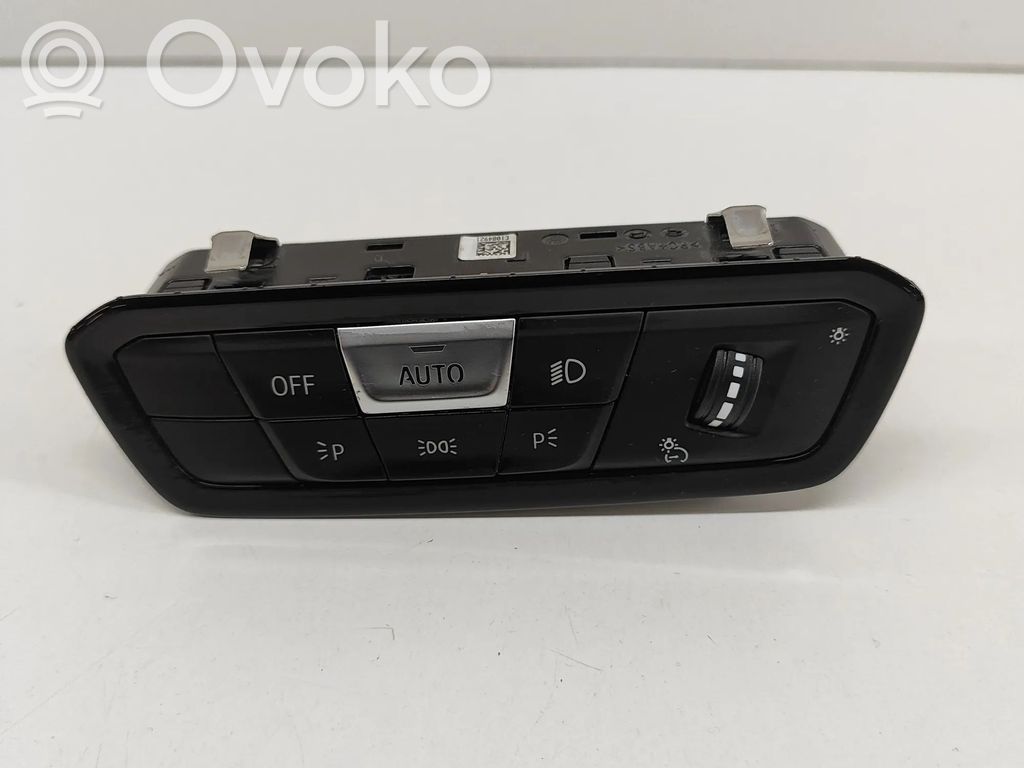 BMW 8 G14 Light switch 