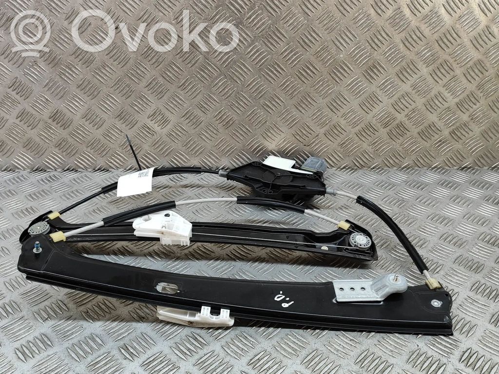 Skoda Scala Elektryczny podnośnik szyby drzwi 
