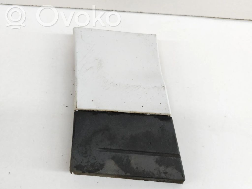 Porsche Cayenne (92A) Grill / Wlot powietrza błotnika przedniego 