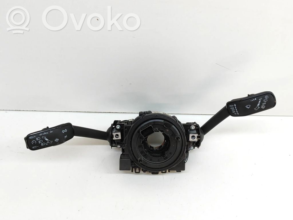 Suuntavilkun vipu   5Q1953569A,5Q1953521J