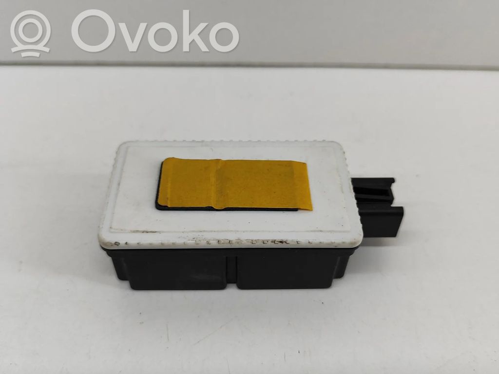 Volvo XC70 Keyless system antenna 