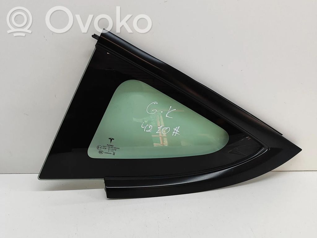 Tesla Model 3 Rear side window 