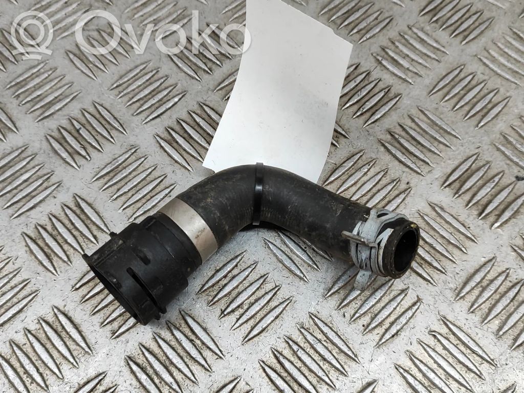 Porsche Taycan 9J1 Engine coolant pipe/hose 
