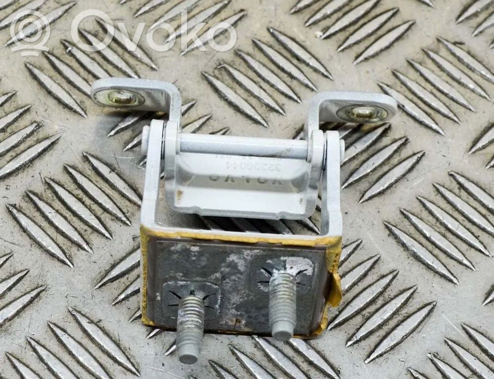 Volvo XC40 Tailgate/trunk/boot hinge 