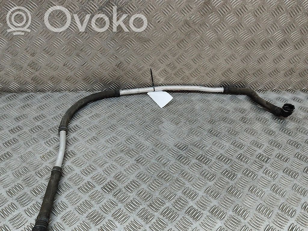 Volkswagen Golf VII Przewód / Wąż chłodnicy 