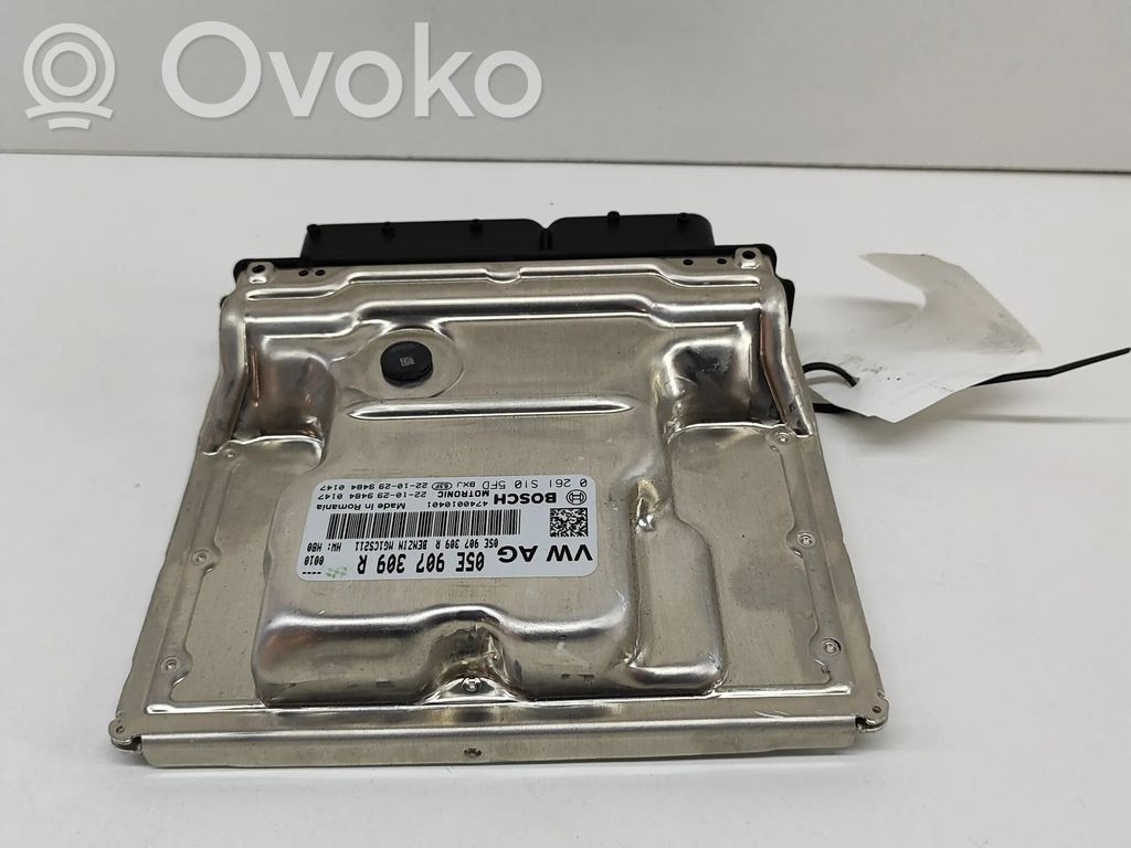 Skoda Karoq Engine control unit/module 