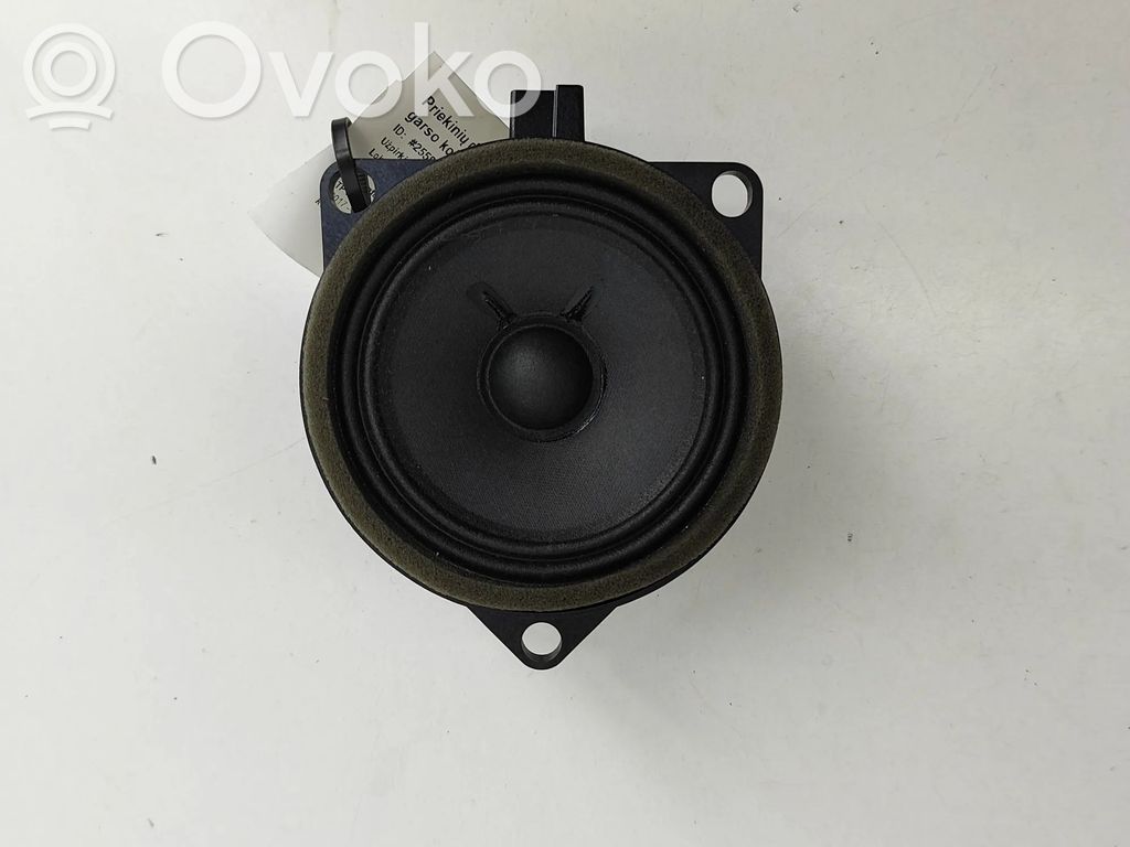 Volvo XC40 Altavoz de la puerta delantera
