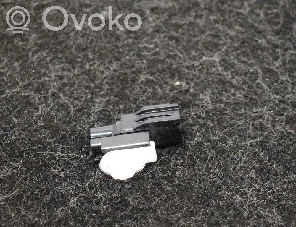 Toyota Auris E180 Sensor de temperatura del aire externo/exterior 
