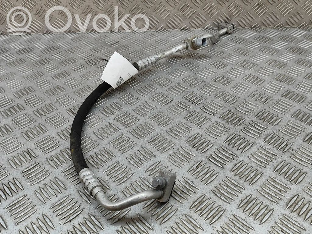 Audi Q4 e-tron Ilmastointilaitteen putki (A/C) 
