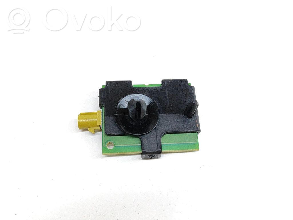 Mercedes-Benz CLA C118 X118 Antenna GPS