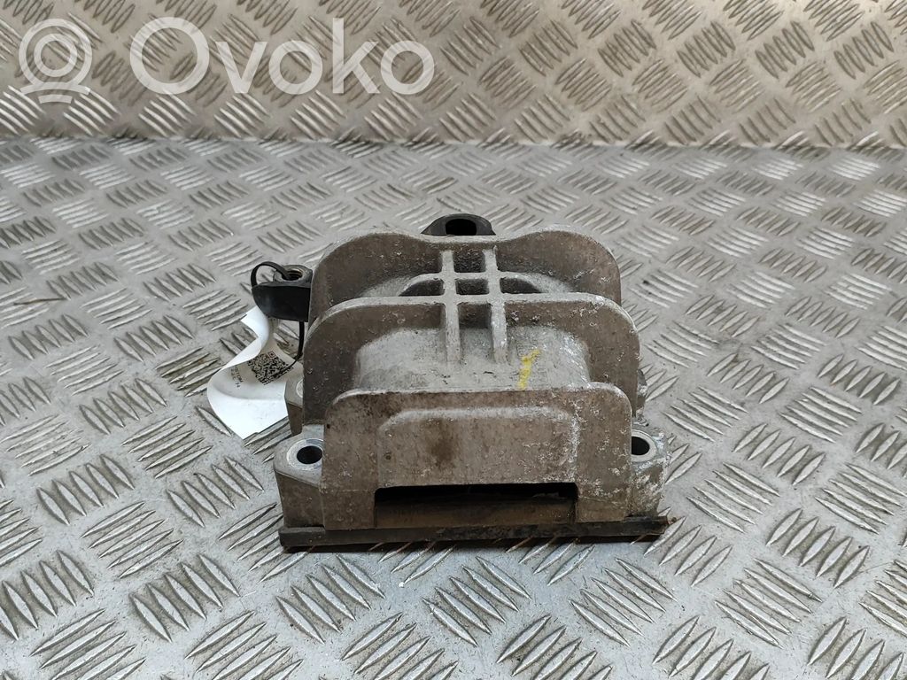 Ford Transit Custom Dzinēja spilvens 