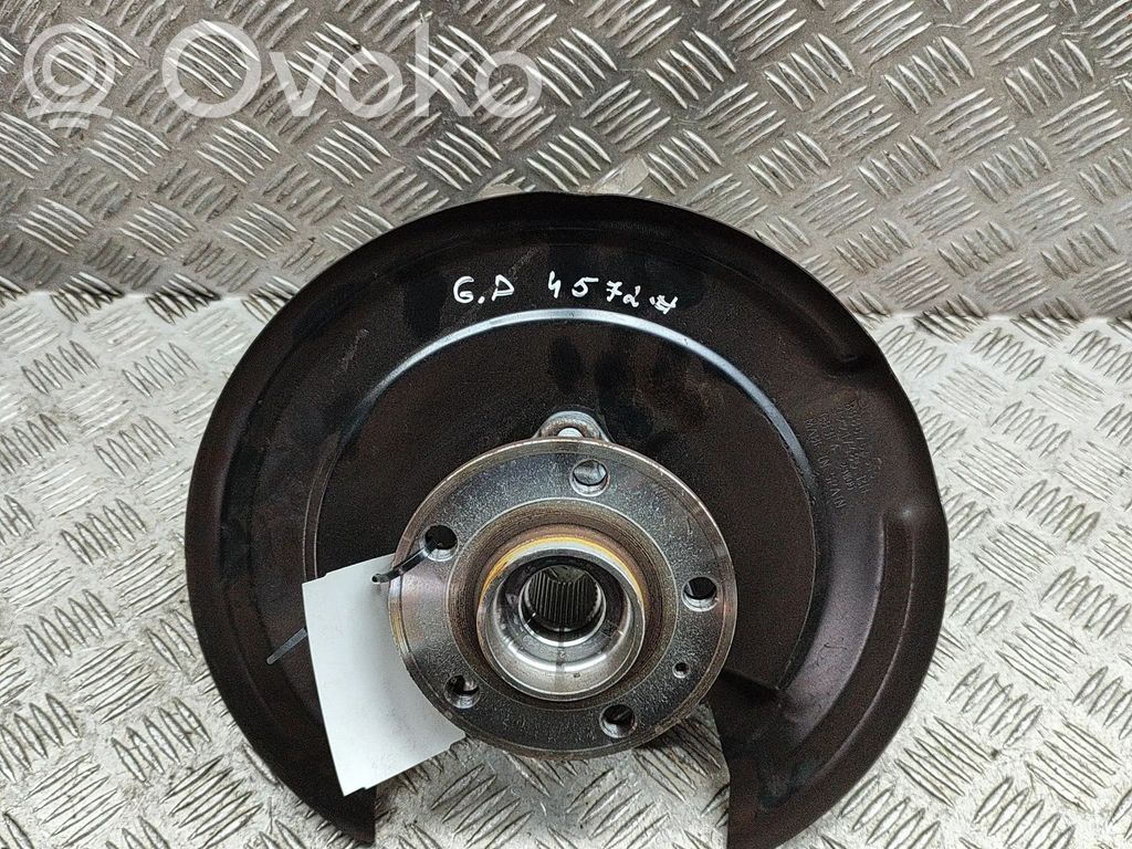 Volvo XC40 Cubo de rueda trasera 
