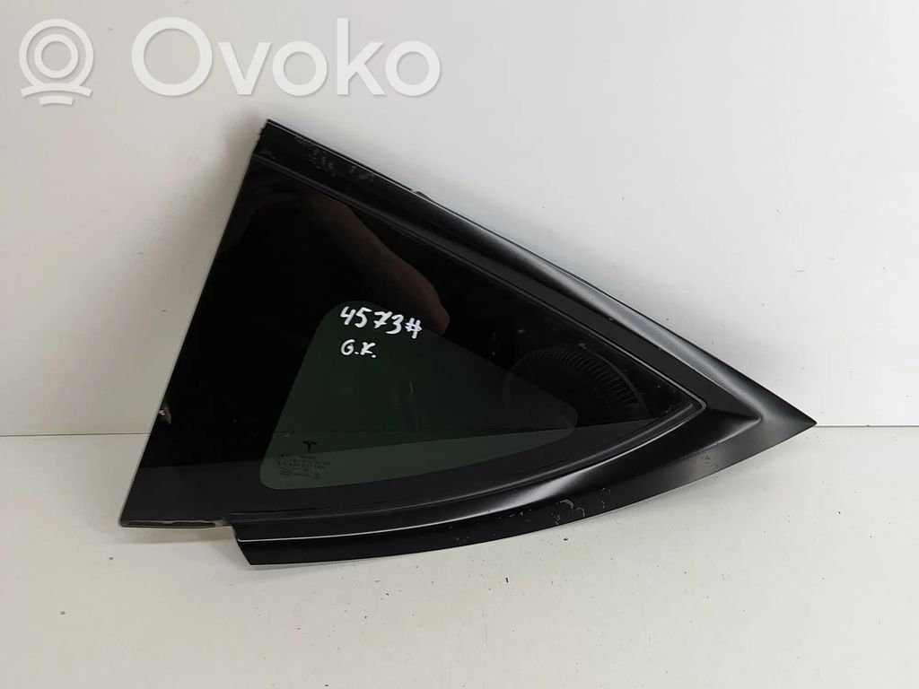 Tesla Model Y Rear side window 