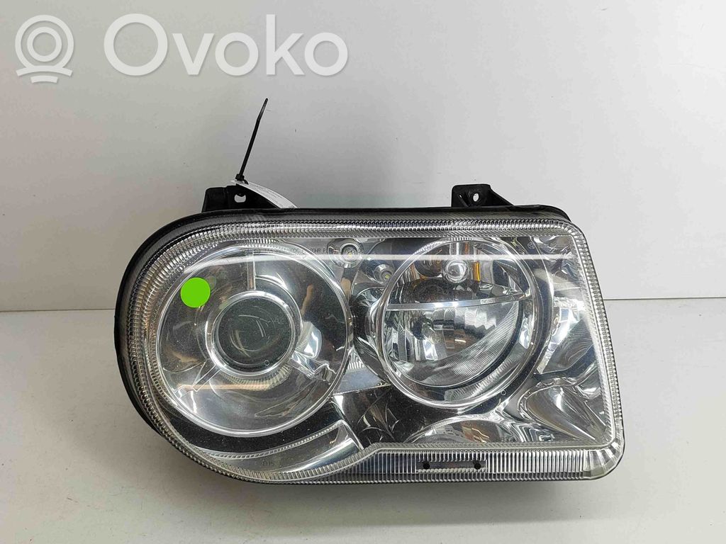 Chrysler 300 - 300C Lampa przednia 