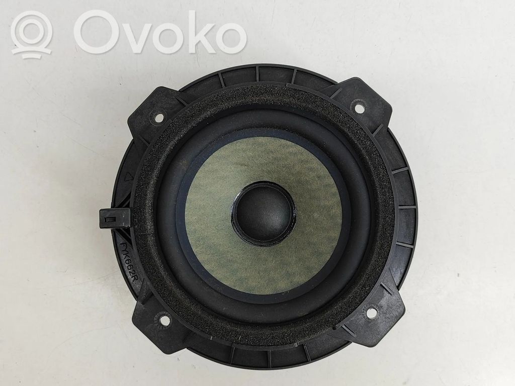 Altavoz de la puerta trasera   8930135010