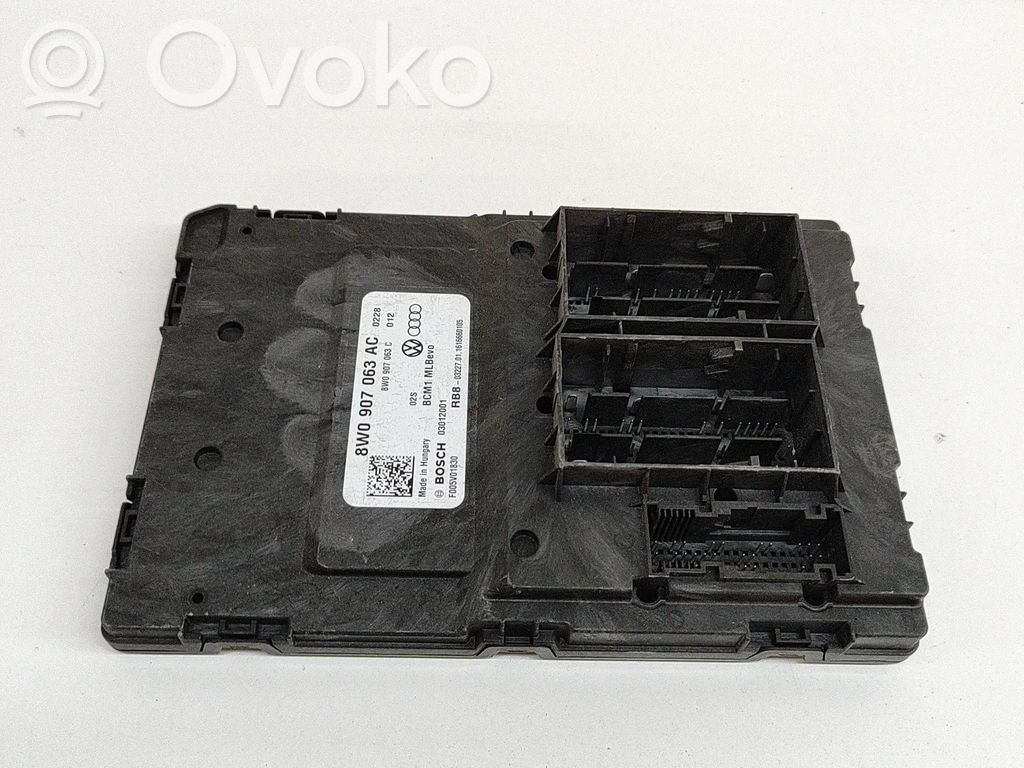 Audi A4 S4 B9 8W Korin keskiosan ohjainlaite 