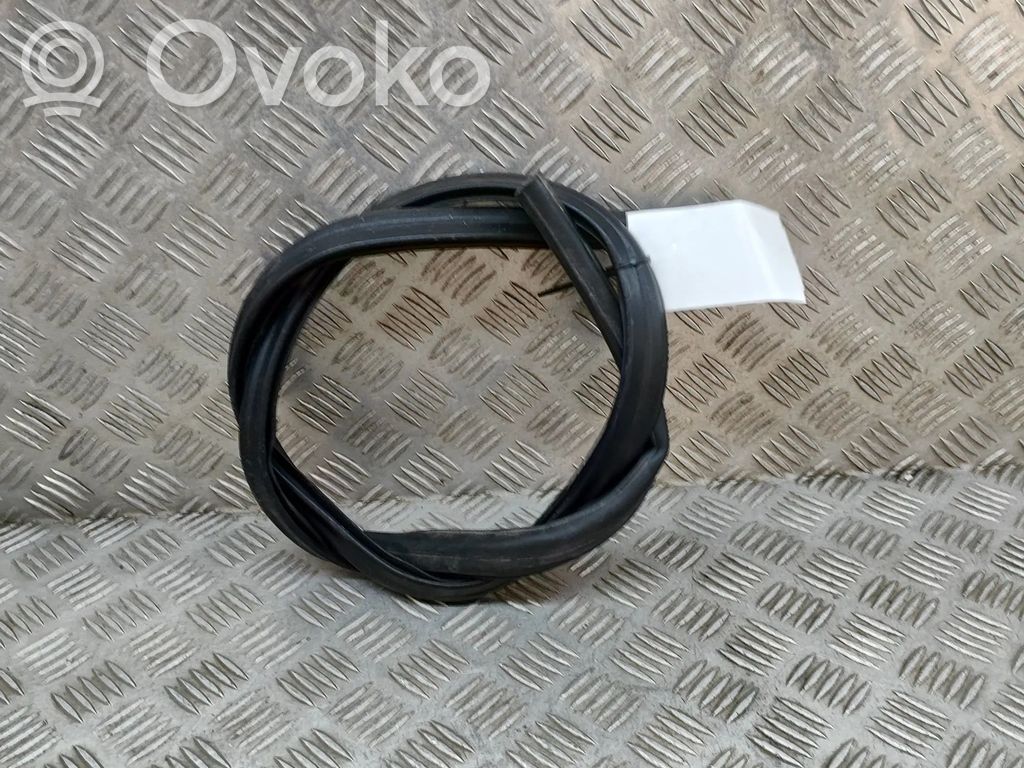 BMW X6 F16 Uszczelka pokrywy silnika / maski przedniej 