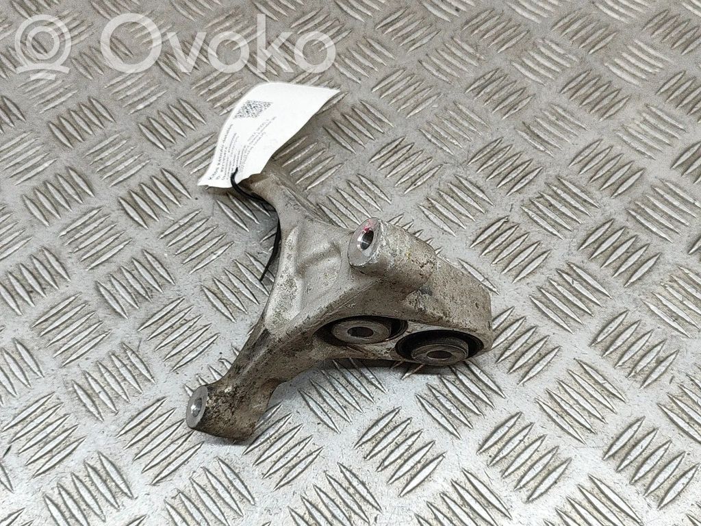 Engine mount bracket   105536800G