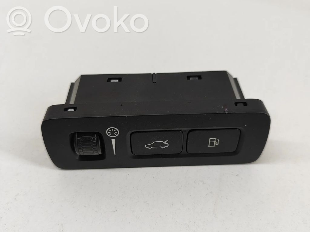 Volvo S90, V90 Tailgate/boot open switch button 