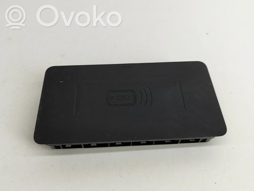 BMW X7 G07 Wireless charging module 
