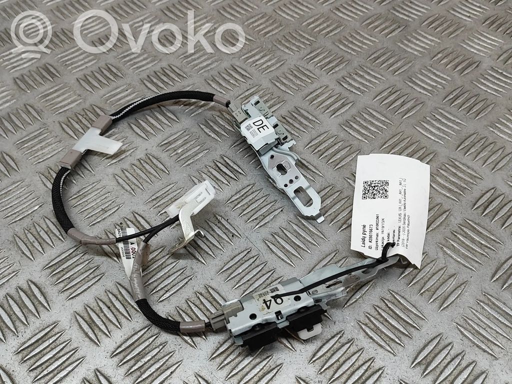 Lexus UX Antena aérea GPS 