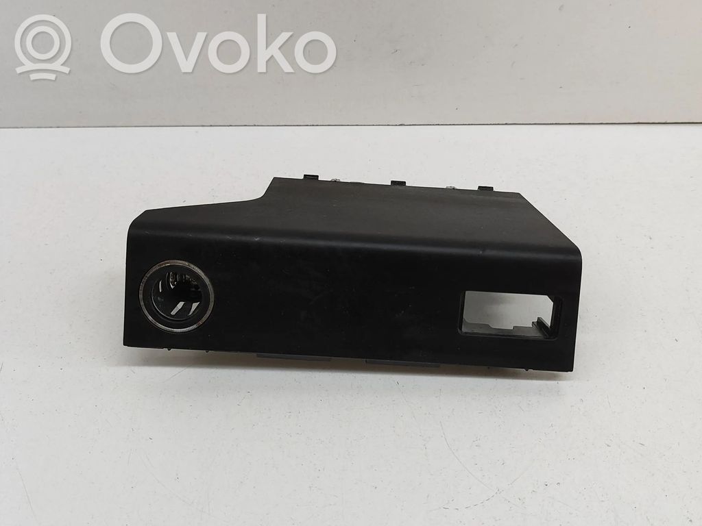 BMW iX1 Kita centrinė konsolės (tunelio) detalė 