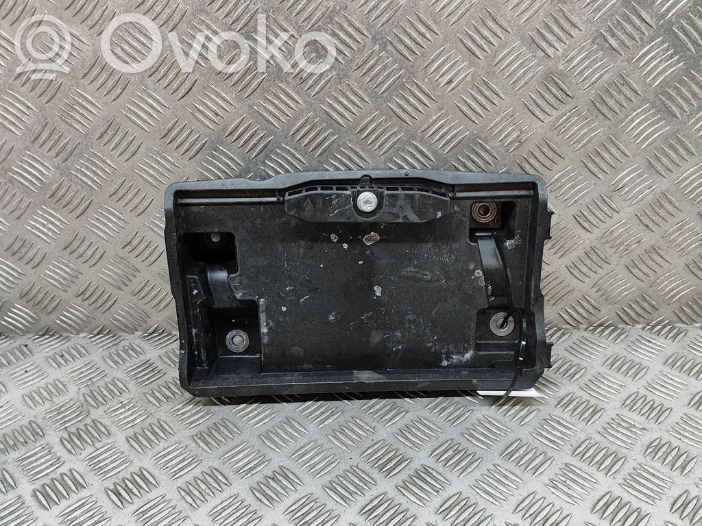 Mercedes-Benz C W206 Vassoio scatola della batteria