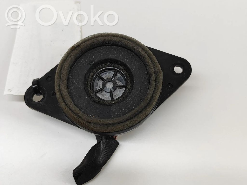 Toyota RAV 4 (XA40) Panel speaker 