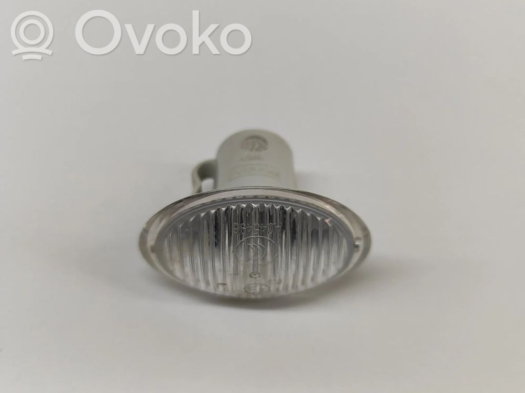 Seitenblinker   05182414AA